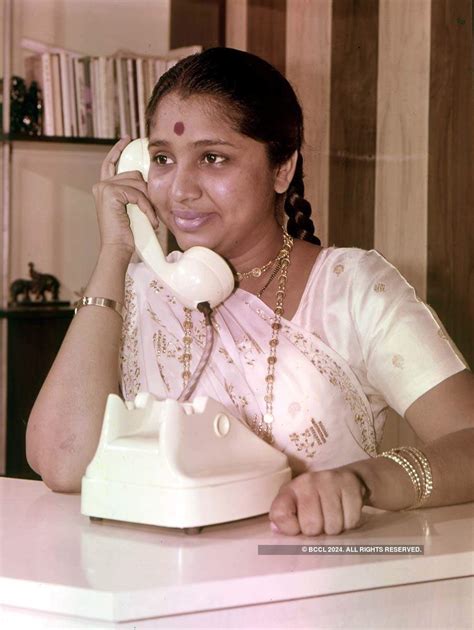 Revisiting rare and memorable pictures of Asha Bhosle as iconic singer