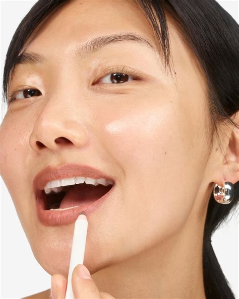 Lip Line – Glossier