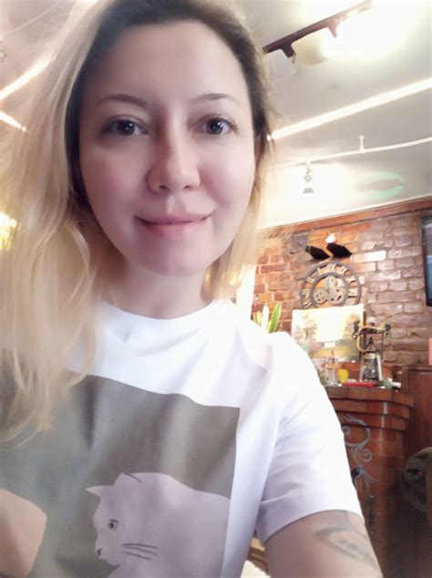 Девушка ищет мужчину для совместного досуга. Санкт Петербург - СОДЕРЖАНКИ