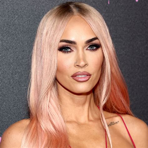 Megan Fox and Machine Gun Kelly Seemingly Split as She Deletes Him From