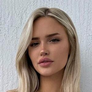 Tana Rain - Age, Family, Bio | Famous Birthdays