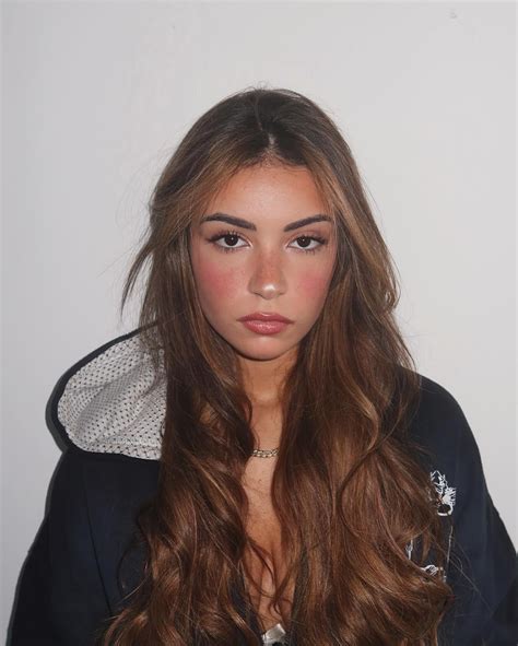 gabriela moura | with love