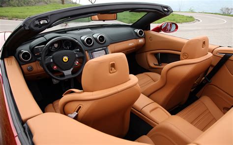 FERRARI CALIFORNIA - Review and photos