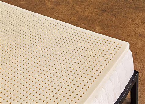 Best Mattress Topper for Hip Pain 2022 - Top 10 Comparison