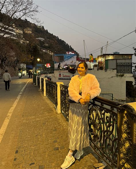 M A N S I N E G I (@mansi__negi488) • Instagram photos and videos