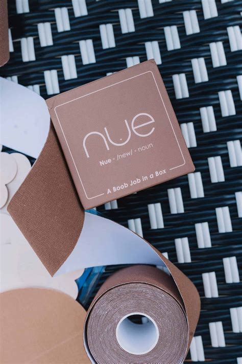 How To Use Boob Tape - an indigo day | Lifestyle Blog