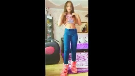 Little Girl dance - YouTube