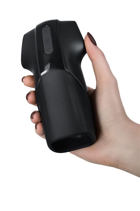 Мастурбатор нереалистичный Satisfyer Men чёрный 14,5 см