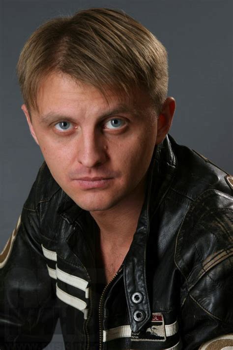 Роман Шумилов — биография, фильмография, фотографии актёра