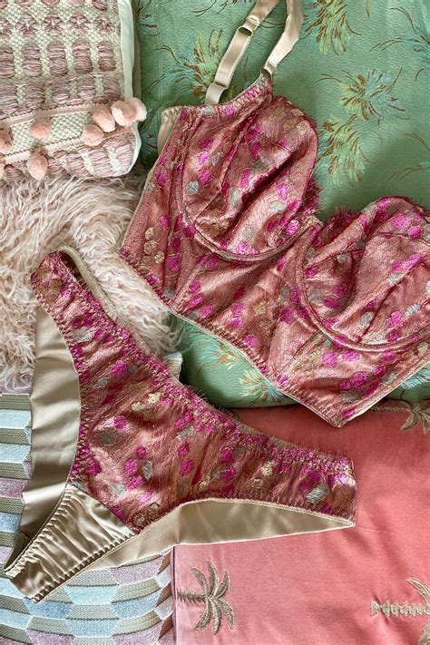 FF Cup Bras | Luxury FF Bra Sizes – Harlow & Fox