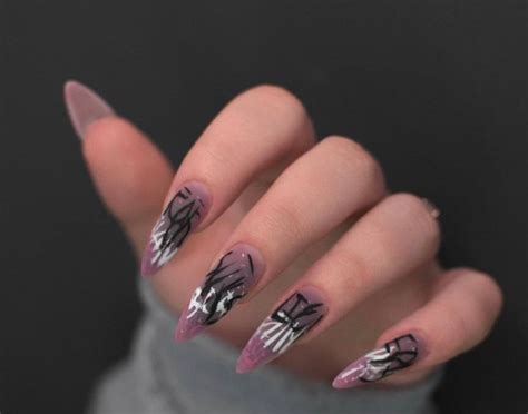 Пин на доске Nails | Маникюр, Гелевые ногти, Стильные ногти