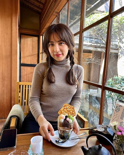 Luna Lovekiss | More cute parfaits please! 🍦🍧 | Instagram