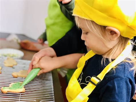 How to Whiten Teeth Naturally - Holistic Seedlings