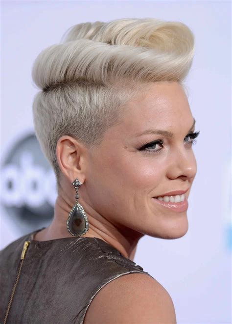 This guide explains how to get the perfect pompadour men cut 5