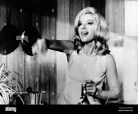 Actress Virna Lisi in film scene Stock Photo: 69391468 - Alamy