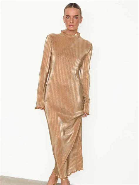 long sleeve wedding guest dresses 1