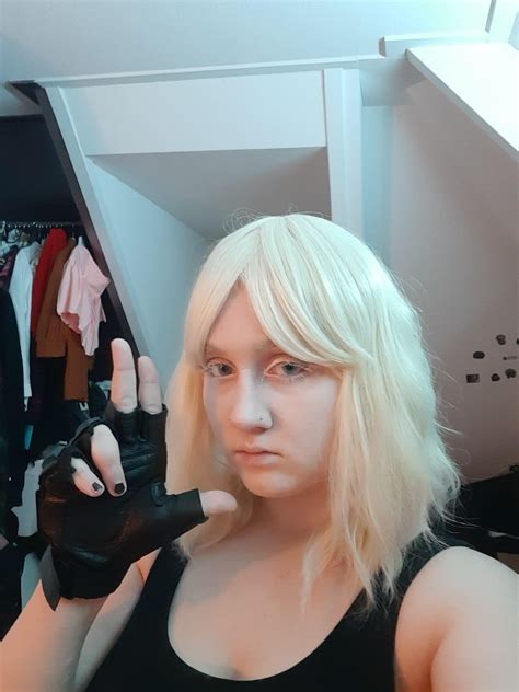 iana from rainbow 6 siege (its a draft) : r/cosplaygirls