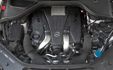 2013-Mercedes-Benz-GL450-4Matic-engine - Motor Trend en Español