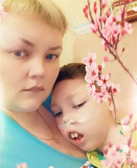 «Сыну врачи давали месяц жизни, а ему скоро 11 лет»: Саше Ижболдину с ...
