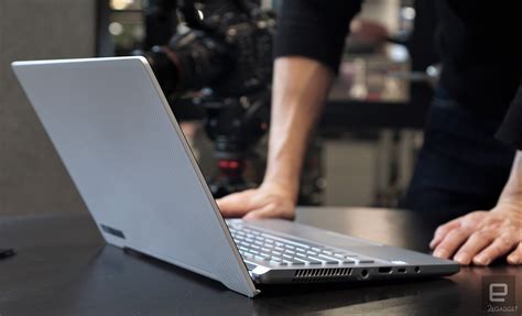 Ноутбук ASUS ROG Zephyrus G14 с оригинальным экраном на крышке (9 фото ...