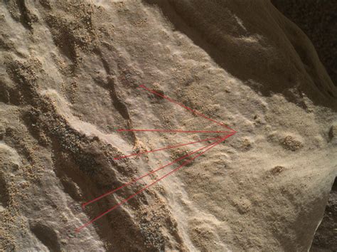 Does anyone know what those marks are ? : r/Mars