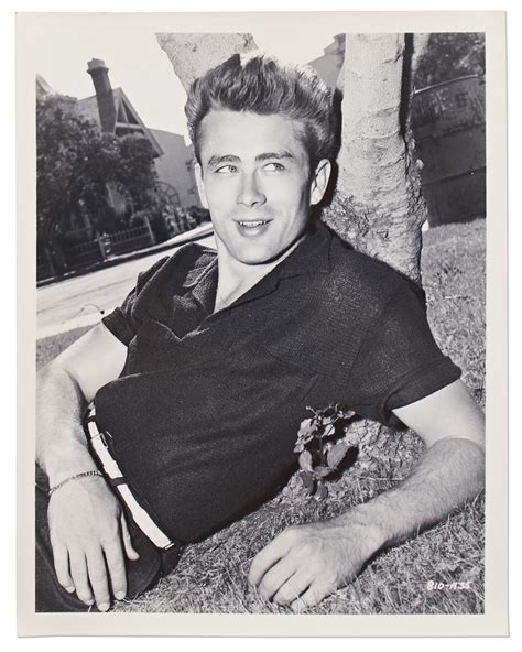 Lot Detail - Silver Gelatin 8'' x 10'' Photo of James Dean from ''East