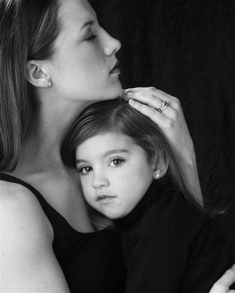 32 Granny and Granddaughter photo shoot ideas | family photoshoot