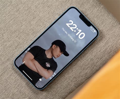 ghep anh cua ban vao mang hinh khoa iphone tao anh pro