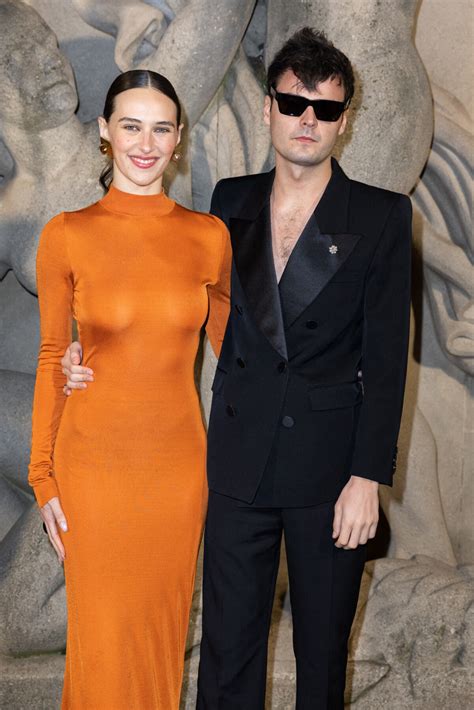 Photo : Devon Lee Carlson et Duke Nicholson - Photocall du défilé de