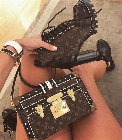 Пин от пользователя 𝘛𝘦𝘢𝘮𝘪𝘭𝘬 на доске luxury | Луи виттон, Мода сумки ...