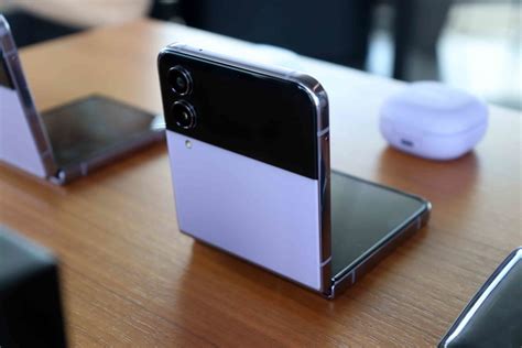Samsung Galaxy Z Flip4 ist da: Alle Infos und erstes Hands-On