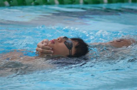 lifeguard singapore  lifesaving training courses lessons
