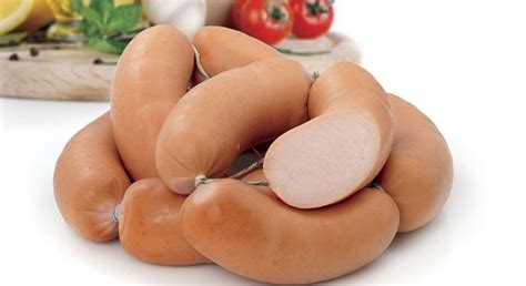 Сколько и как варить сардельки в искусственной и натуральной оболочке?