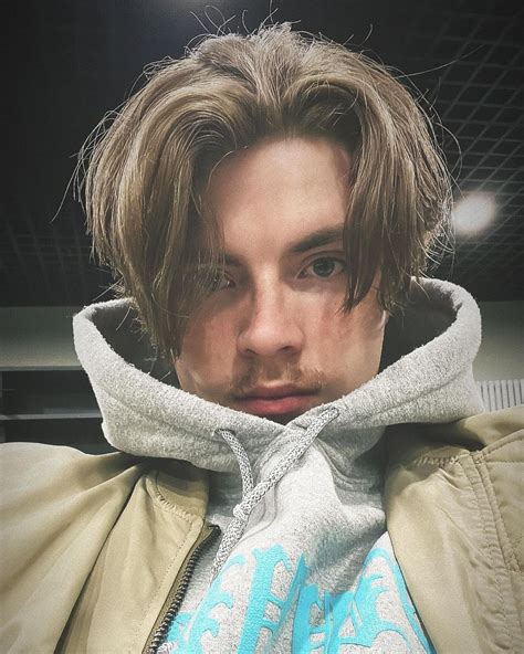 Valeriy Angelopol 🖤 валерий ангелопол | Figure skater, Ice skating ...