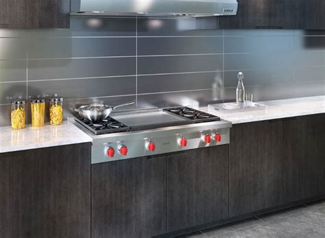 What’s The Difference Between a Rangetop & Cooktop? | Universal ...