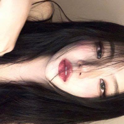 We Heart It | Asian makeup, Long hair styles, Hair styles