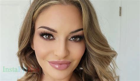 Kissa Sins - Bio, Age, Height, Wiki, ? | Models Biography