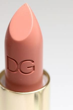 Губная помада Dolce & Gabbana: голубая матовая, серия Sophia Loren и ...