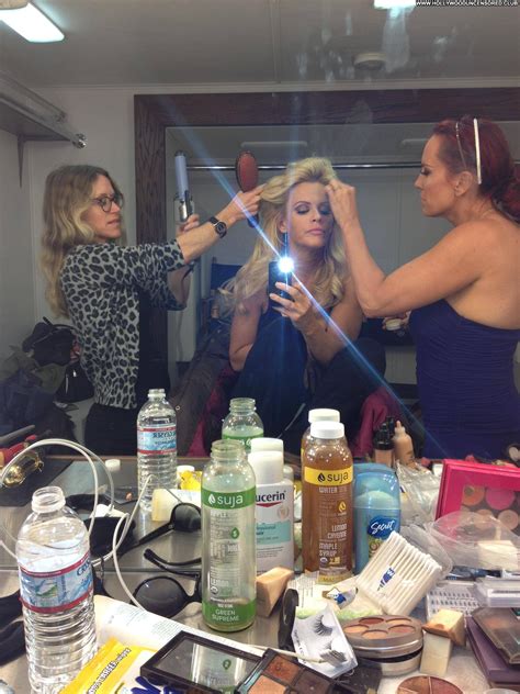 Jenny Mccarthy Beautiful American Babe Posing Hot Magazine Model