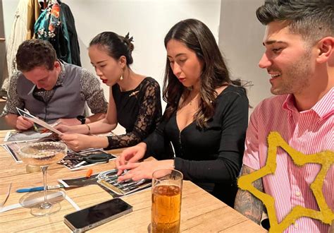 7 Ways Escape Room Mysteries Can Make Your Team Building More Effective