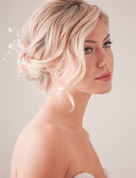 Penteado Coque Meio Solto - Penteado para noivas – Coque meio solto – Um Doce Dia