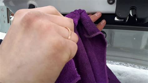 Снятие замка/обшивки багажника VW POLO седан. https://vk.com/polo_sedan ...
