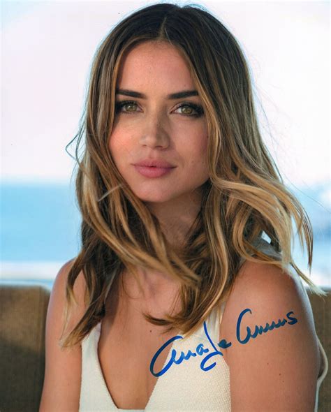 Ana De Armas Hottest Pictures