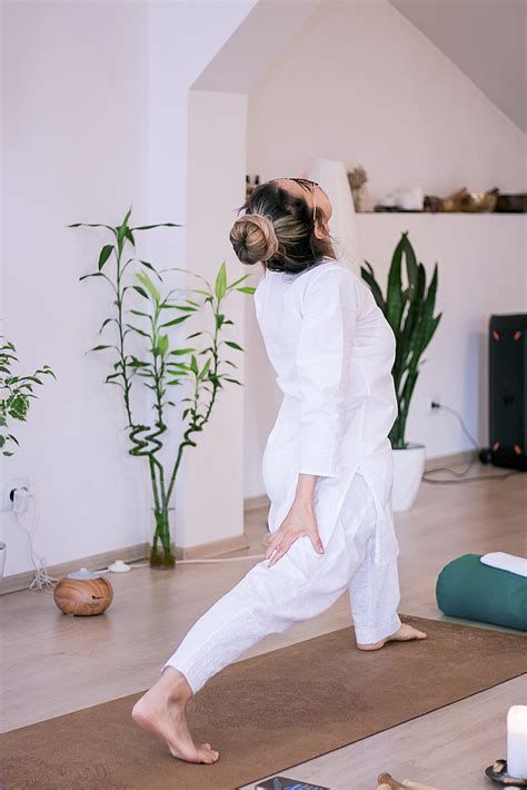 KUNDALINI YOGA - studio group classes - ElephantYogi