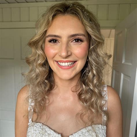 Hayley Thompson Makeup Artist