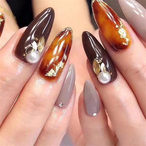 Янтарный маникюр - модные идеи маникюра 2019 с фото