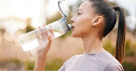 Chronic Dehydration: Signs, Symptoms & Treatment