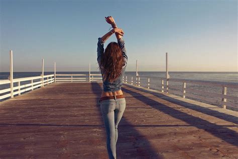 They Are Called Dimples Of Venus For A Reason! The Back Dimples Mystery ...
