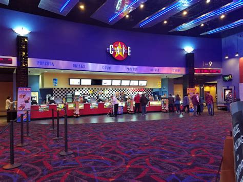 Movie Theater «Regal Cinemas Valley View Grande 16», reviews and photos, 4730 Valley View Blvd ...