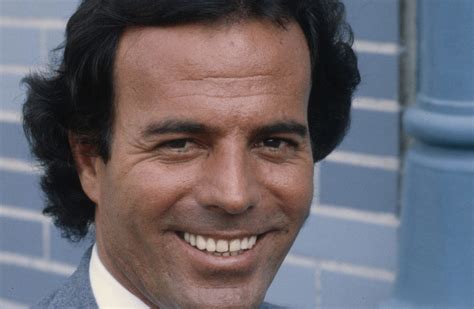 Joyeux anniversaire à Julio Iglesias - Melody TV